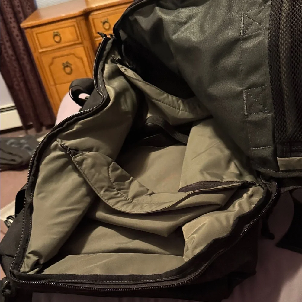 Max Edition Charcoal Tactical Backpack - Picture 8 of 8